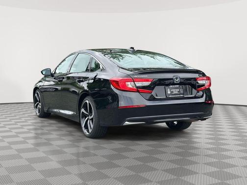 Crystal Black Pearl 2022 Honda Accord Hybrid Sport