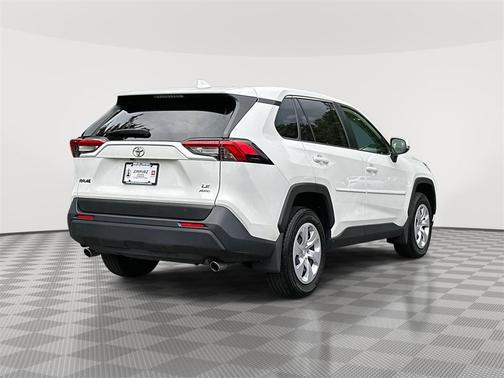 2023 Toyota RAV4 LE