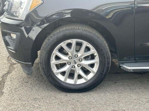 2021 Ford Expedition Max XLT