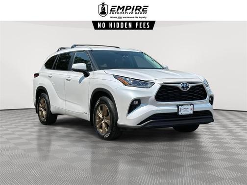 2023 Toyota Highlander Hybrid Bronze Edition