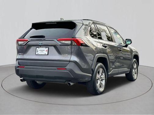 2022 Toyota RAV4 Hybrid LE