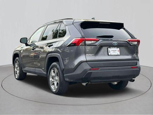 2022 Toyota RAV4 Hybrid LE