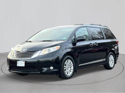 2016 Toyota Sienna XLE