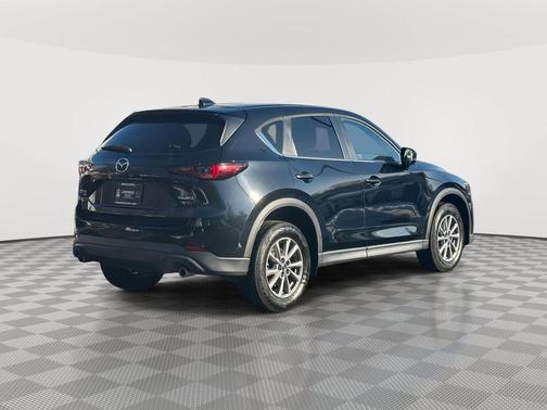 2022 Mazda CX-5 2.5 S Preferred Package