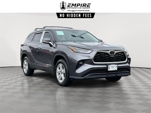 2022 Toyota Highlander LE