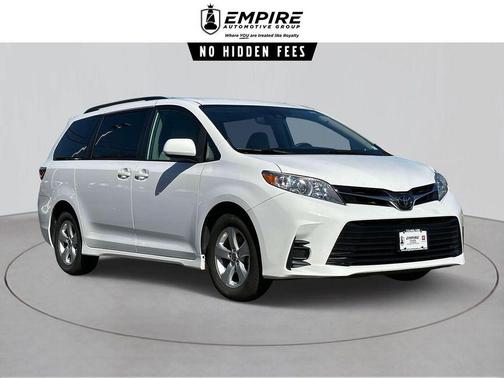 2020 Toyota Sienna LE
