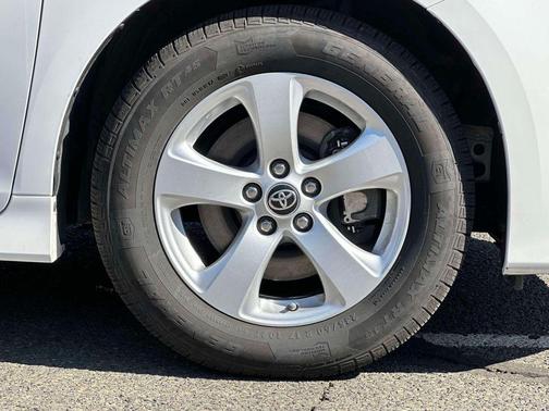 2020 Toyota Sienna LE