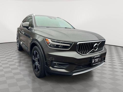 Pine Gray Metallic 2019 Volvo XC40 T5 Inscription