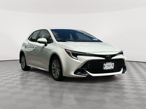 Ice 2024 Toyota Corolla Hatchback SE