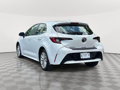Ice 2024 Toyota Corolla Hatchback SE