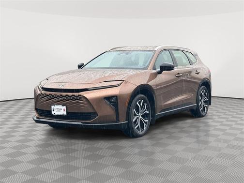 2025 Toyota Crown Signia XLE