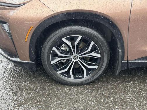 2025 Toyota Crown Signia XLE