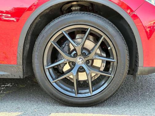 2019 Alfa Romeo Stelvio Base