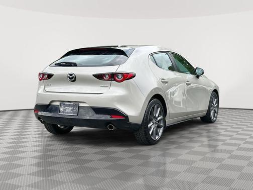 2022 Mazda Mazda3 FWD w/Preferred Package