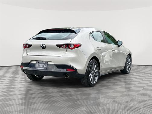 2022 Mazda Mazda3 FWD w/Preferred Package