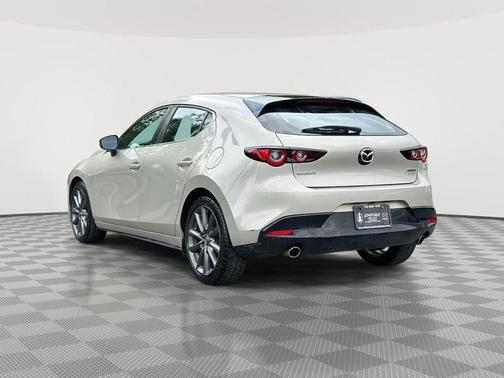 2022 Mazda Mazda3 FWD w/Preferred Package