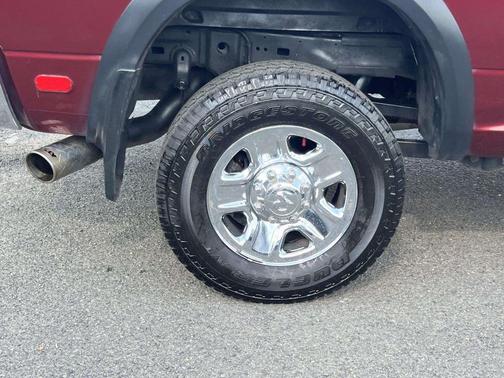Delmonico Red Pearlcoat 2018 RAM 2500 Tradesman