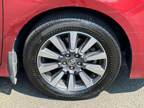 2018 Toyota Sienna LE