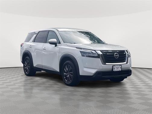 2022 Nissan Pathfinder S