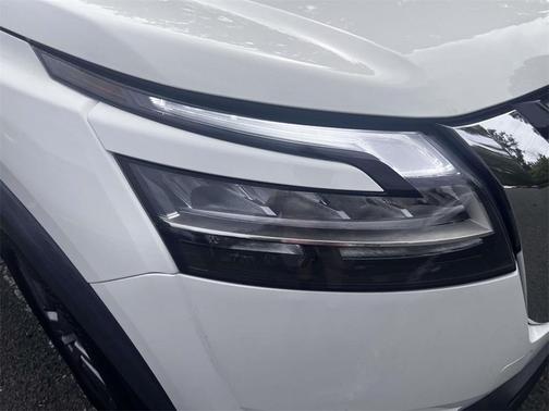 2022 Nissan Pathfinder S