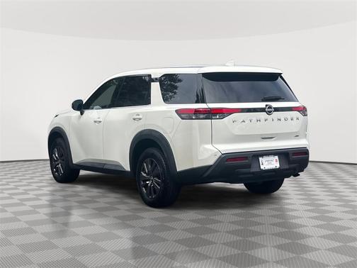 2022 Nissan Pathfinder S
