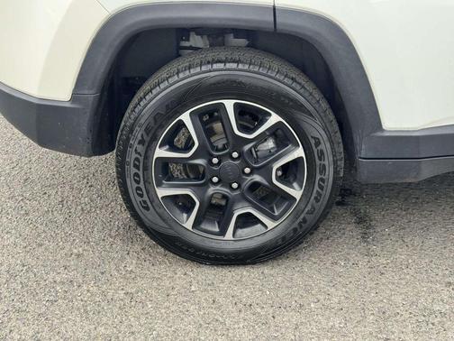White Clearcoat 2020 Jeep Compass Trailhawk