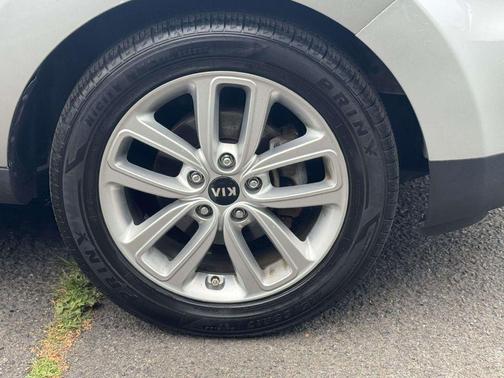 Bright Silver 2017 Kia Soul +