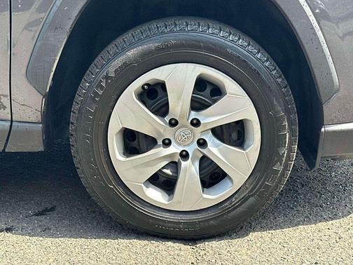 Magnetic Gray Metallic 2022 Toyota RAV4 LE