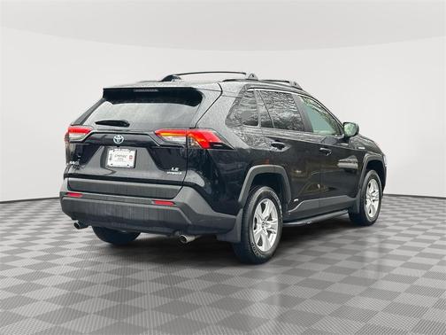2020 Toyota RAV4 Hybrid LE