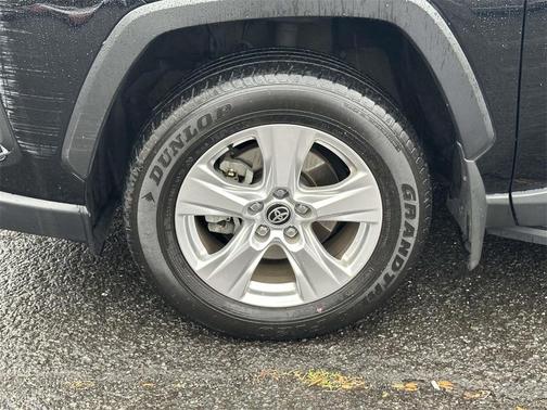 2020 Toyota RAV4 Hybrid LE