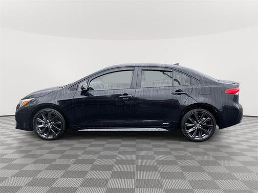 2024 Toyota Corolla Hybrid SE