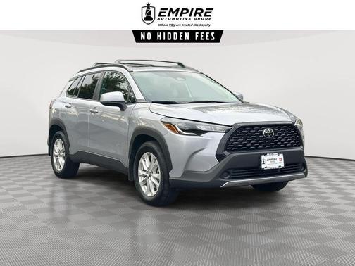 2024 Toyota Corolla Cross LE