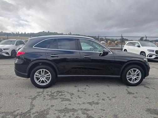 2025 Mercedes-Benz GLC 300 Base