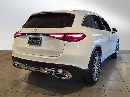 2025 Mercedes-Benz GLC 300 