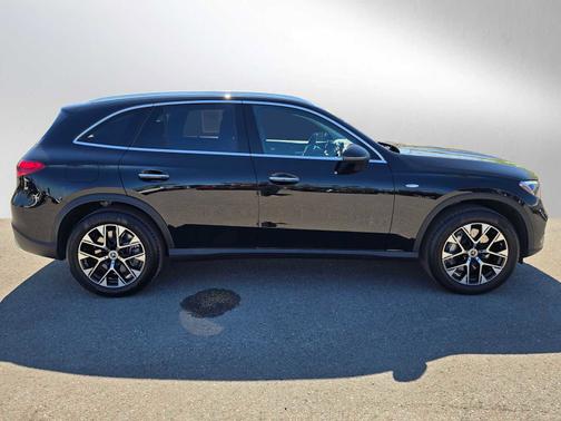 2025 Mercedes-Benz GLC 350e Base