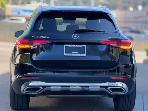 2025 Mercedes-Benz GLC 350e Base