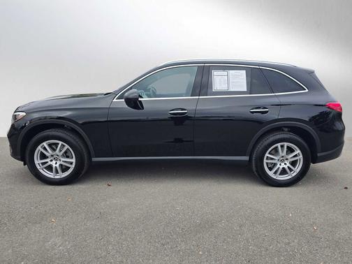 2025 Mercedes-Benz GLC 300 