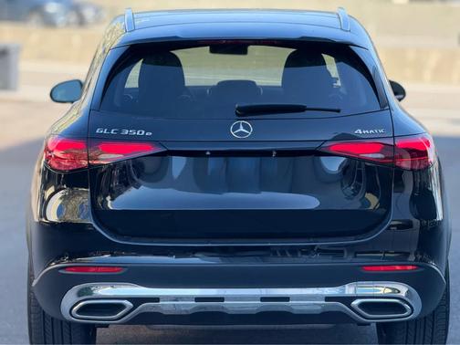 2025 Mercedes-Benz GLC 350e 