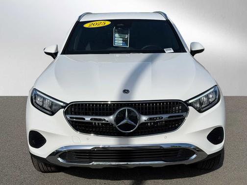 2025 Mercedes-Benz GLC 300