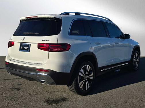 2025 Mercedes-Benz GLB 250 