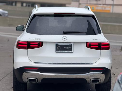 2025 Mercedes-Benz GLB 250 4MATIC