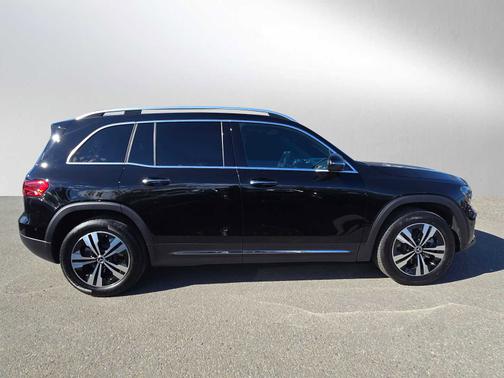 2025 Mercedes-Benz GLB 250 4MATIC