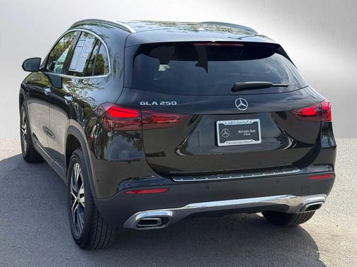 2025 Mercedes-Benz GLA 250 Base