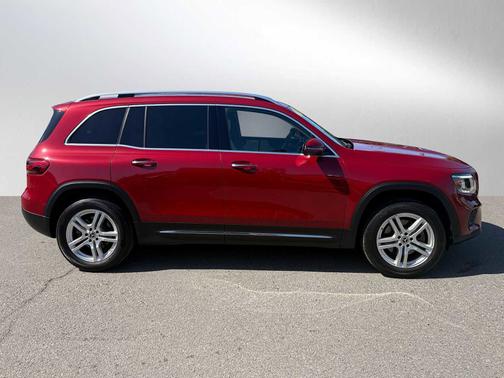 2022 Mercedes-Benz GLB 250