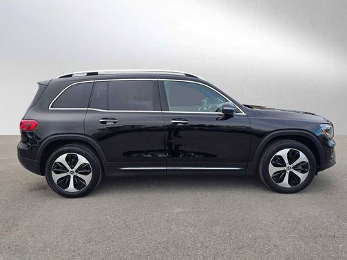 2025 Mercedes-Benz GLB 250 4MATIC