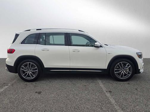 2025 Mercedes-Benz AMG GLB 35 4MATIC