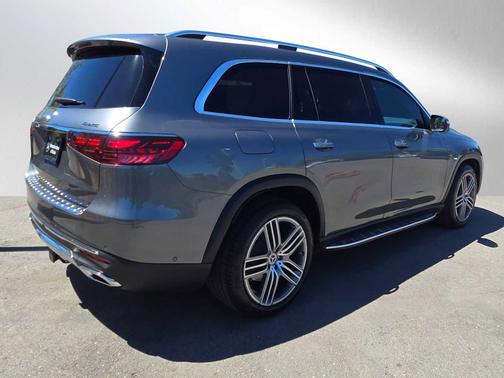 2025 Mercedes-Benz GLS 450 4MATIC