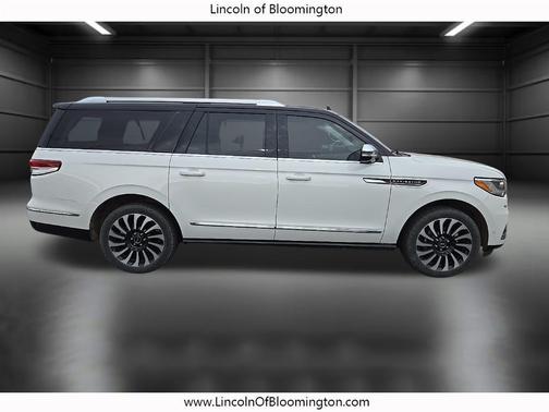 2022 Lincoln Navigator Black Label