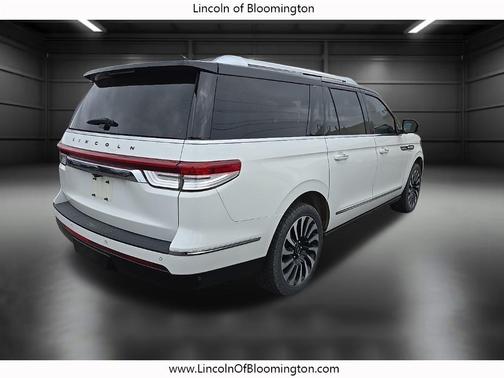 2022 Lincoln Navigator Black Label