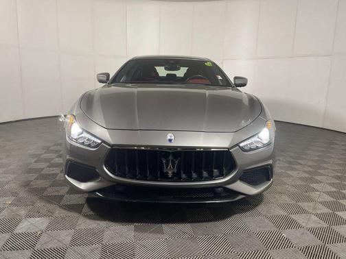 2022 Maserati Ghibli Modena Q4